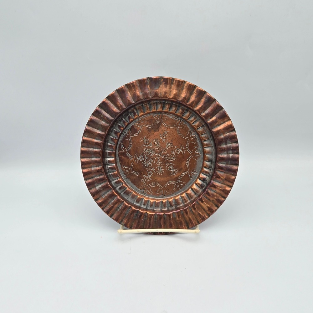 Vintage Copper Wall Plate Trinket Dish Handmade Embossed Floral Scalloped Rim 7"